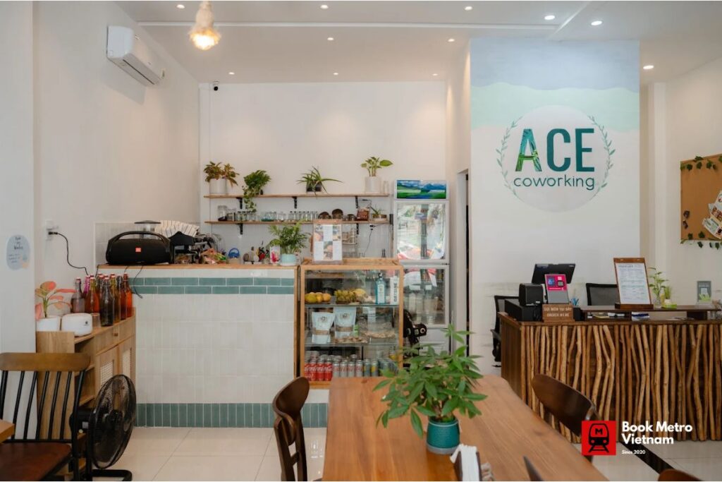 The quiet and professional environment at ACE working Space in Da Nang.
