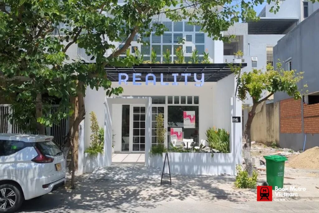 he trendy and versatile REALITY - cafe, bar, spaces in Da Nang.